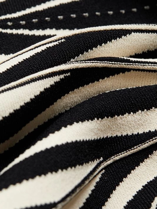 Alexander McQueen Printed Midi-Dress 7 Alexander McQueen Printed Midi-Dress - Image 7