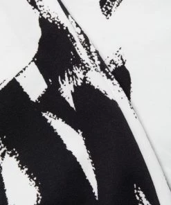 Alexander McQueen Graffiti Cotton Jogger Pants 11 Alexander McQueen Graffiti Cotton Jogger Pants -Alexander McQueen Elegant store unnamed file 1852