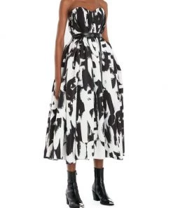 Alexander McQueen Strapless Fit & Flare Graffiti-Logo Gown -Alexander McQueen Elegant store unnamed file 2359