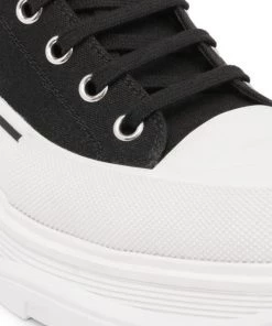 Alexander McQueen Men's Tread Slick Boots For Men 11 Alexander McQueen Men's Tread Slick Boots For Men -Alexander McQueen Elegant store unnamed file 3200