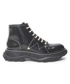 Alexander McQueen Tread Lace-Up Boots Black -Alexander McQueen Elegant store unnamed file 3310
